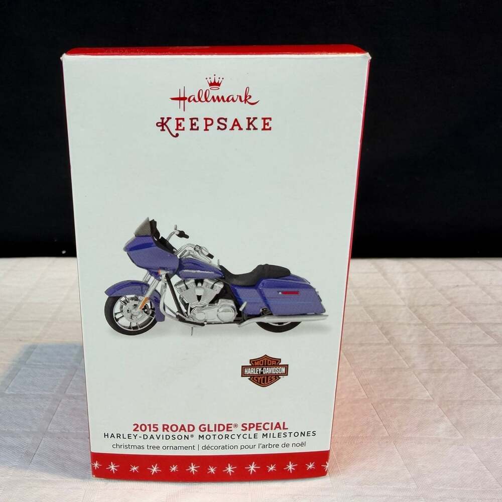Hallmark Keepsake Ornament 2015 Road Glide Special Harley-Davidson Motorcycle